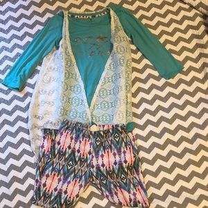 Adorable 3 piece outfit